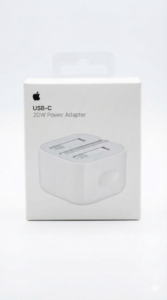 رأس شاحن آيفون أصلي 20 وات (Type-C) | يدعم الشحن السريع PD مع ضمان WolfTech